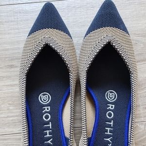 Rothys Dune Captoe Size 6